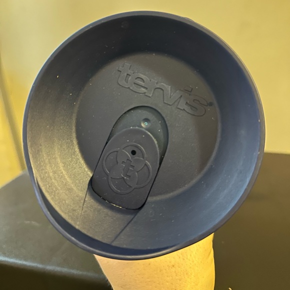 Notre Dame 24oz Tervis Tumbler - Picture 2 of 2